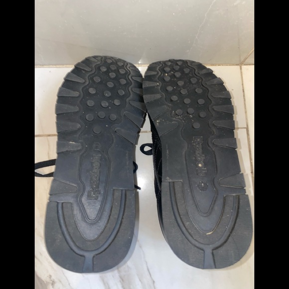 Girls Reebok Classic Black Shoes Size 4.5 - Picture 7 of 8
